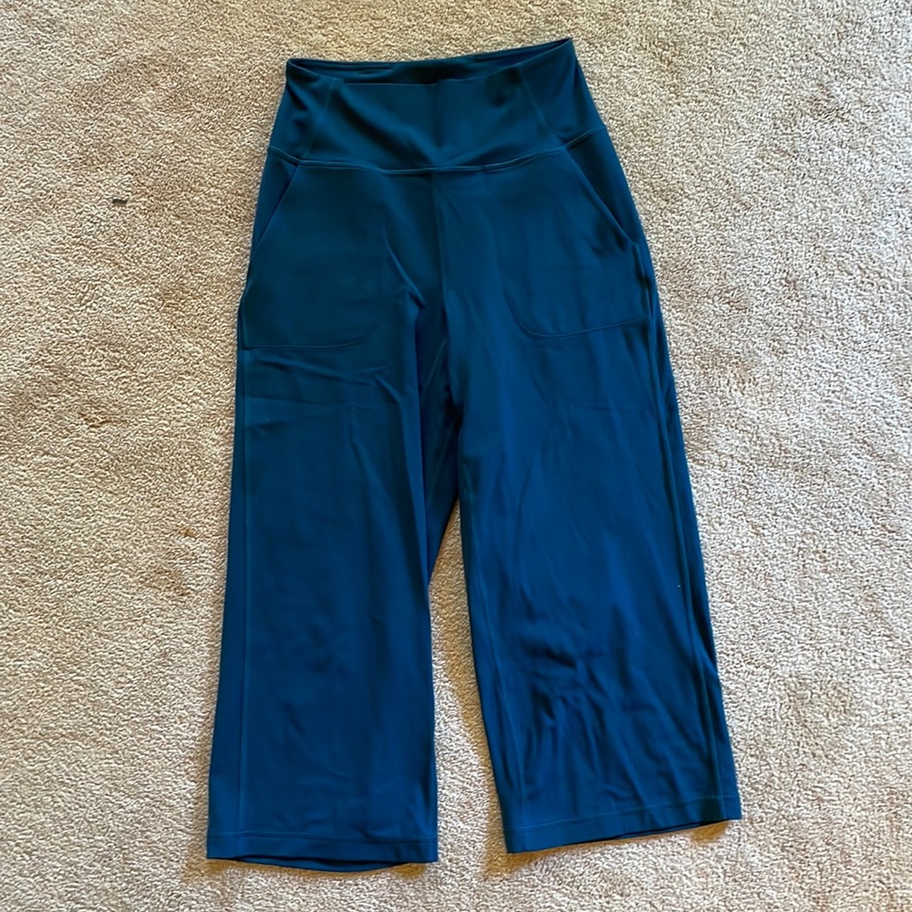 Lululemon Align super high rise wide leg crop 23”